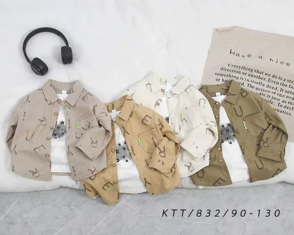 满印大字母衬衫