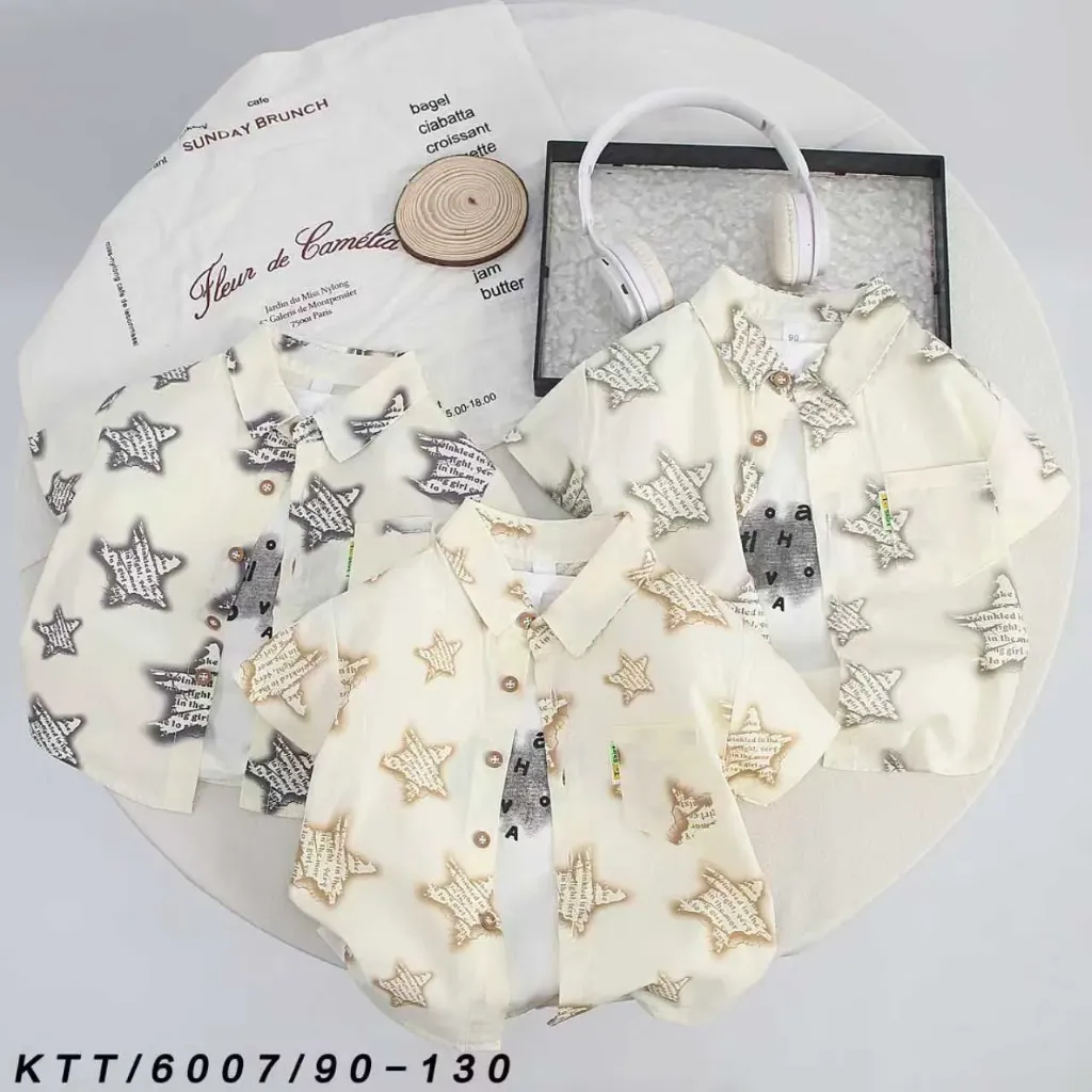 满印大字母星短袖衬衫