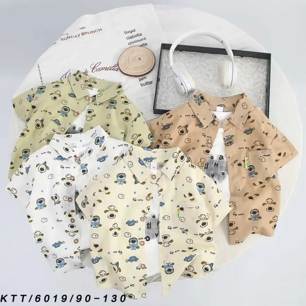 满印汽车狗云朵短袖衬衫