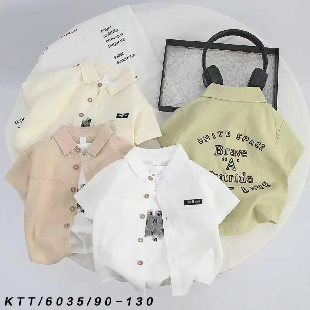 口袋上luckR短袖衬衫