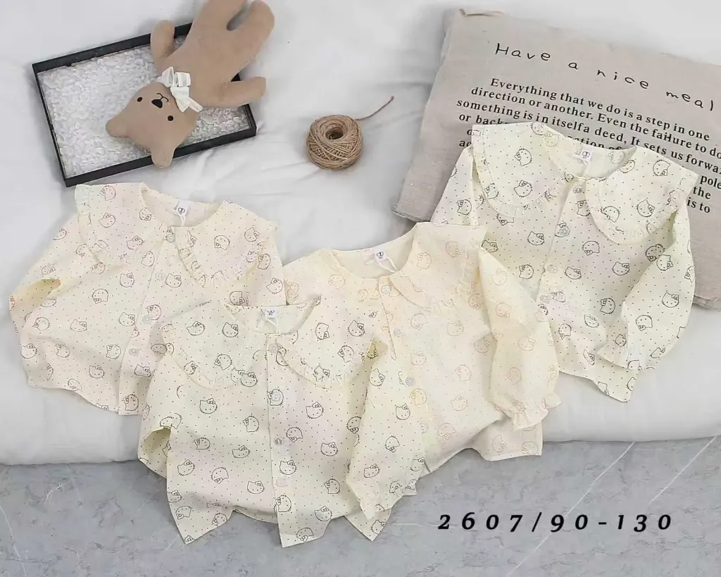 满印Kitty猫点衬衫