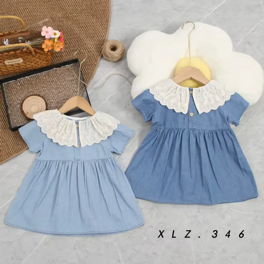 二扣花边牛仔裙