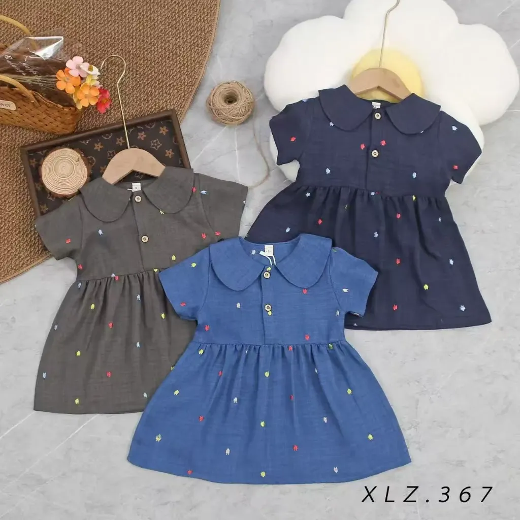 二扣小草莓牛仔裙