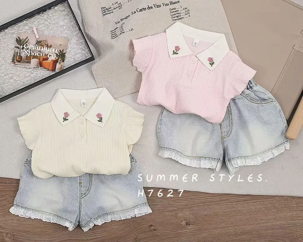 领二花条纹短袖二件套