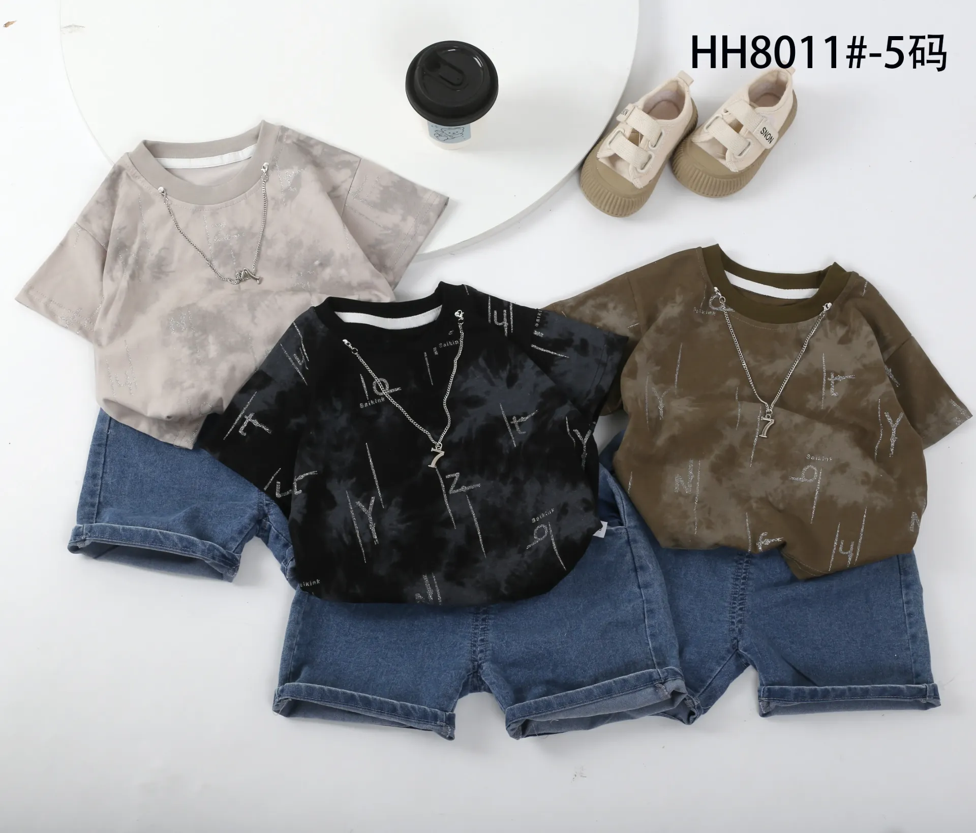 满印竖线字母短袖二件套