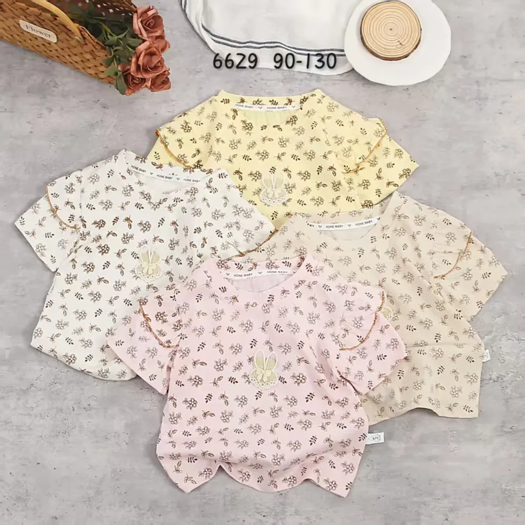 满印树叶兔短袖