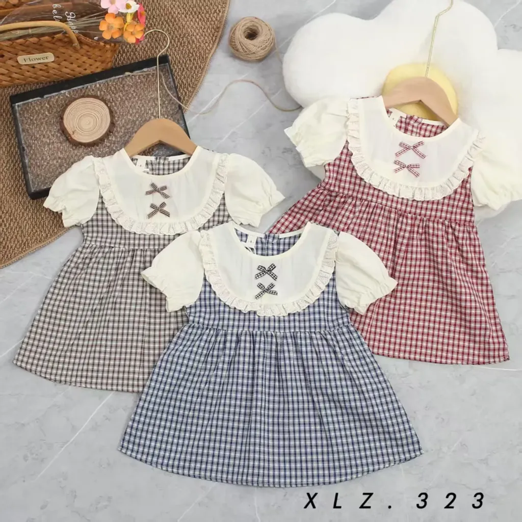 二蝴蝶结格子裙